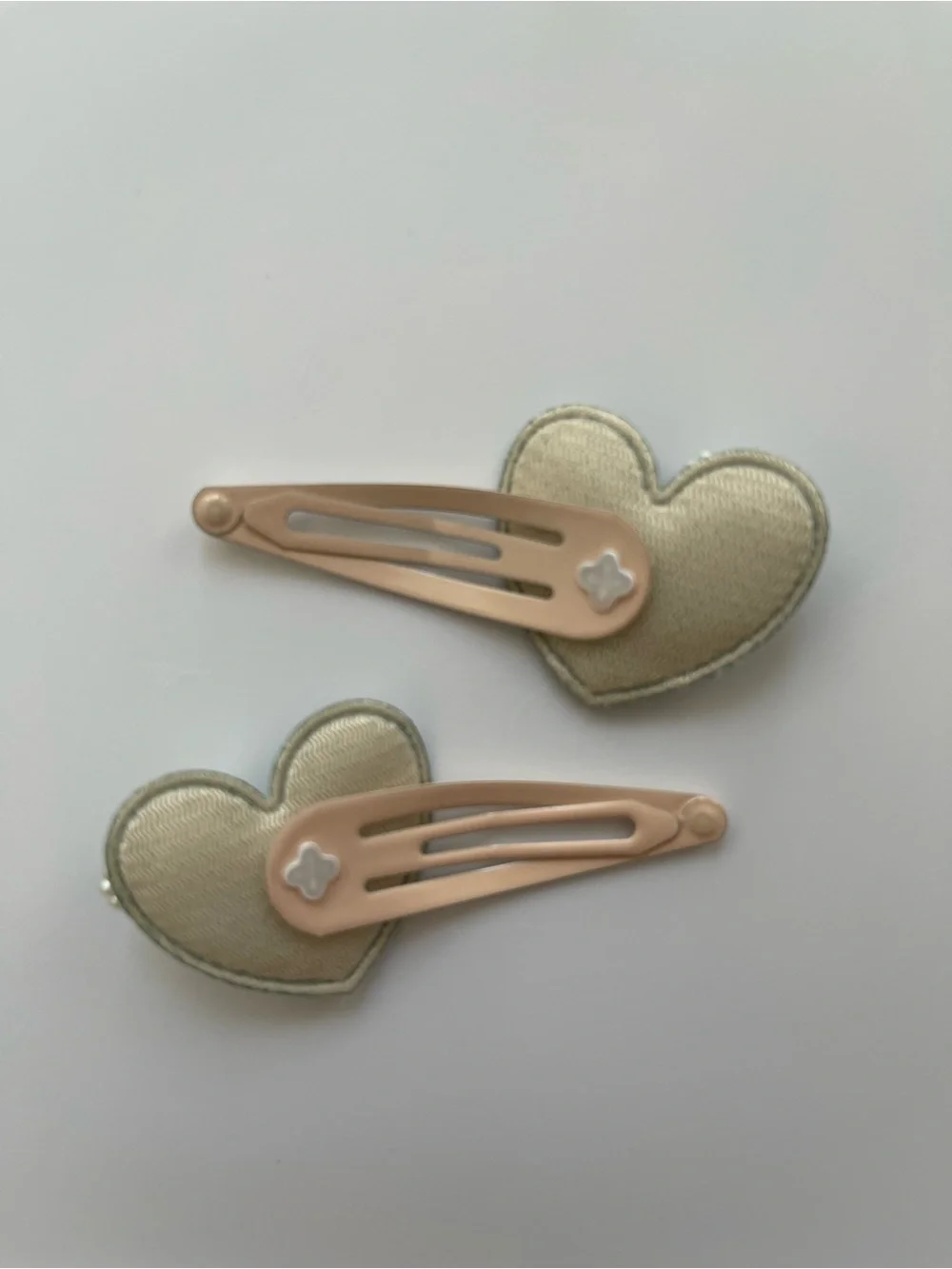 Handmade Sage Green Heart Hair Clips Pearl Bow Coquette Y2K Cute - set of 2clips